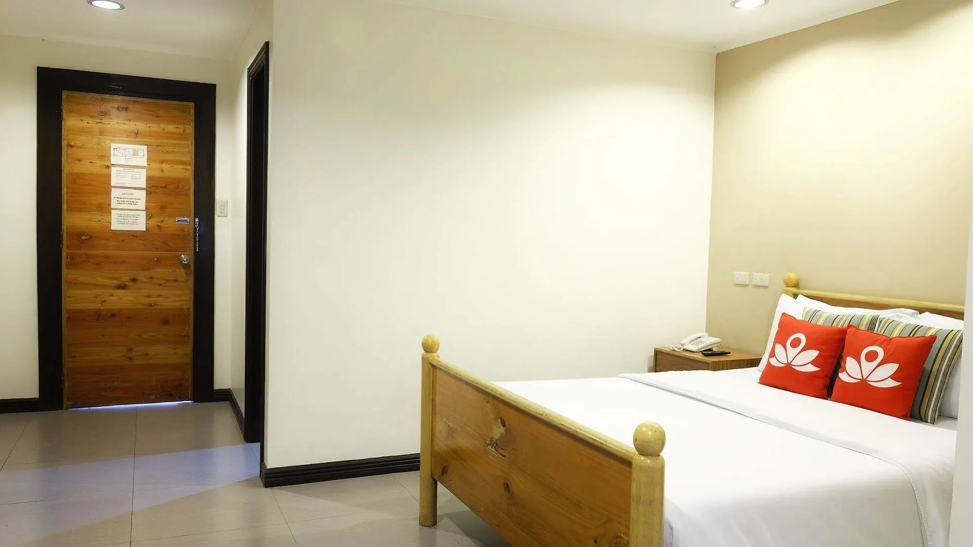 *** Hotel Zen Rooms Ninoy Aquino Airport Manila Philippines